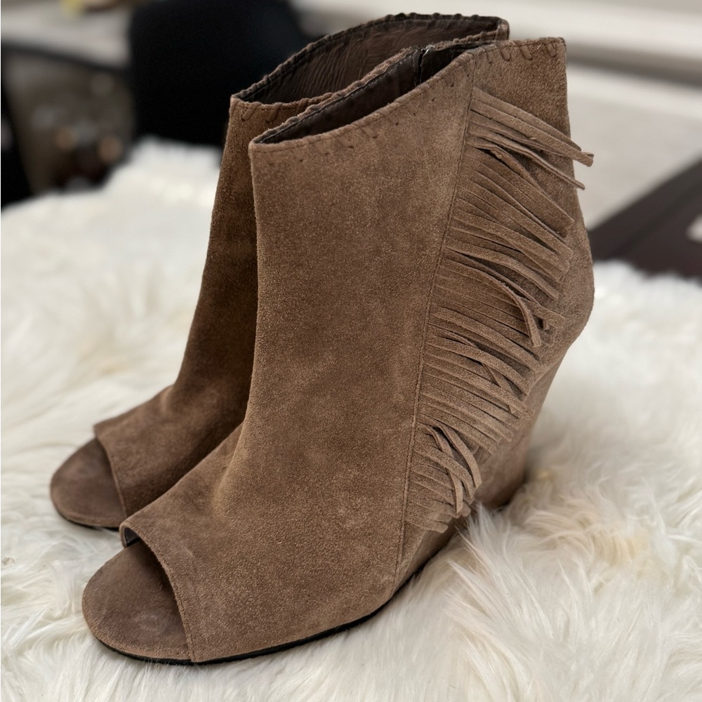 Vince Camuto Tan Suede Fringe Peep-Toe Wedges